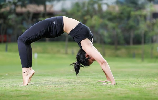 Elevate Your Corporate Holiday Party Look: Must-Know Tips for Stunning in a Silk Slip Dress